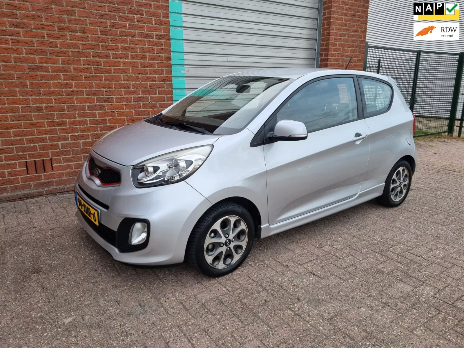 Kia Picanto (2012) — foto 1