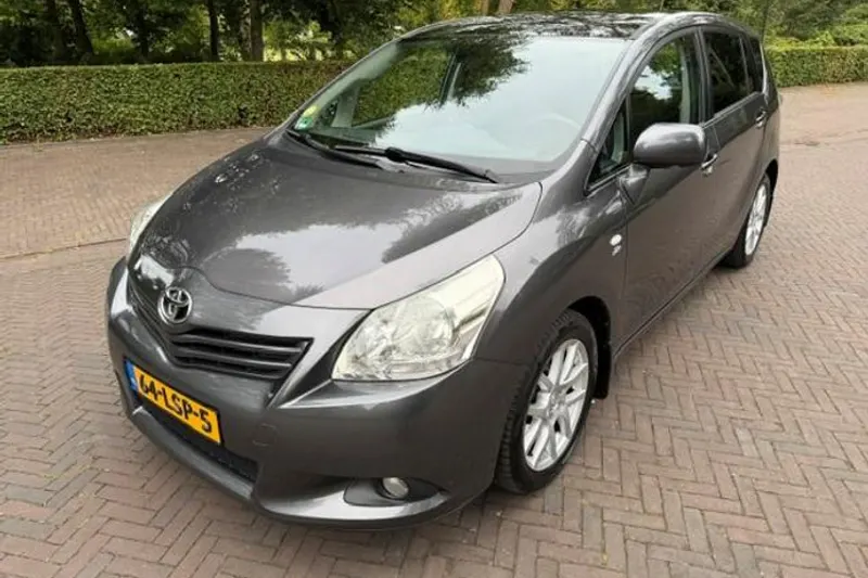 Toyota Verso (2010)
