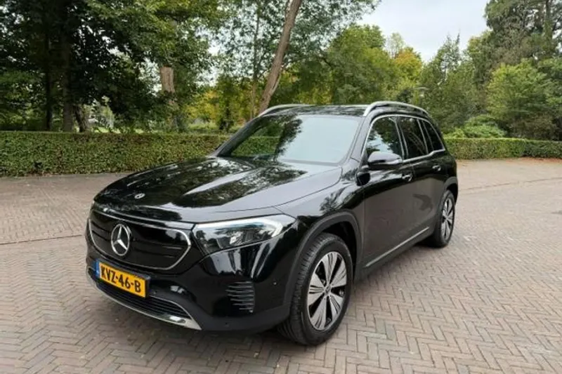 Mercedes-Benz EQB (2023)