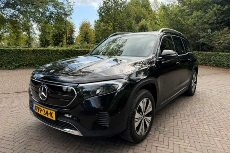 Mercedes-Benz EQB (2023)