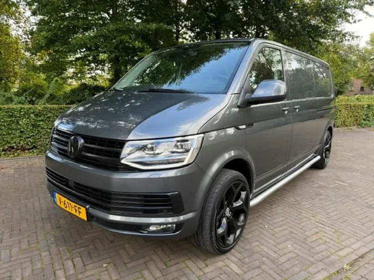 Volkswagen Transporter (2018) — foto 1