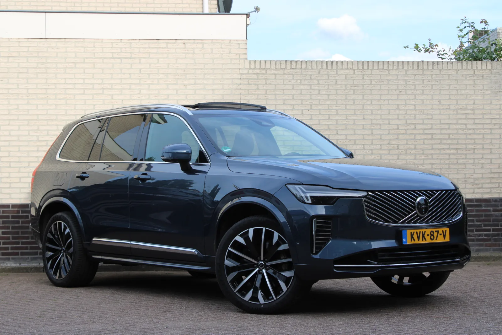 Volvo XC90 (2025) — foto 1