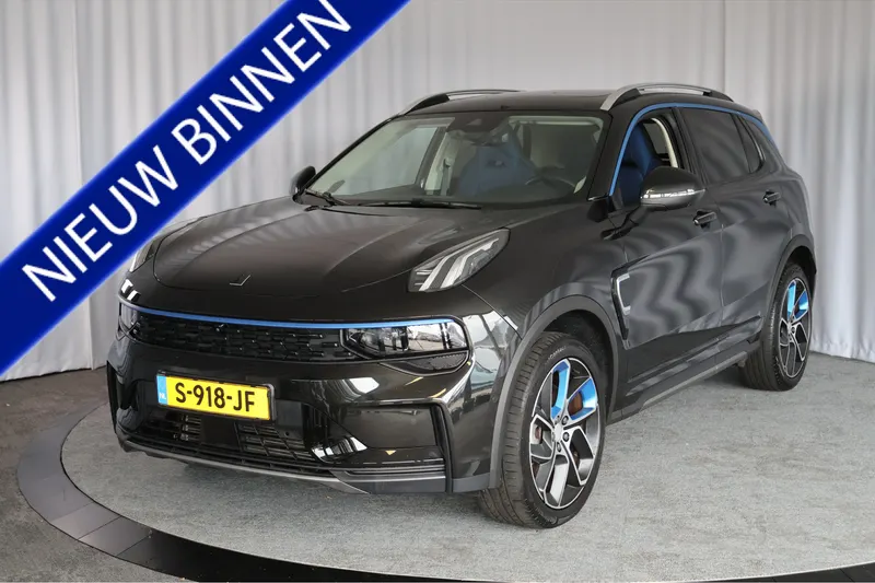 Lynk & Co 01 (2023)