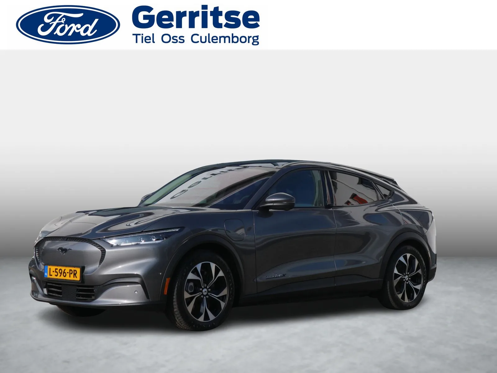 Ford Mustang Mach-E (2021) — foto 1