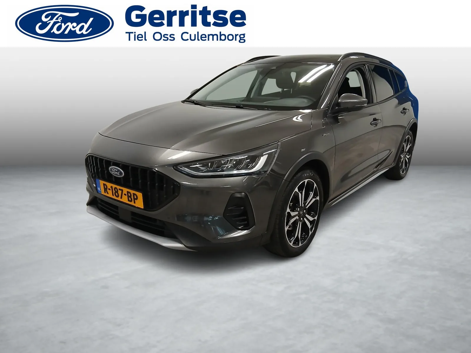 Ford Focus (2022) — foto 1