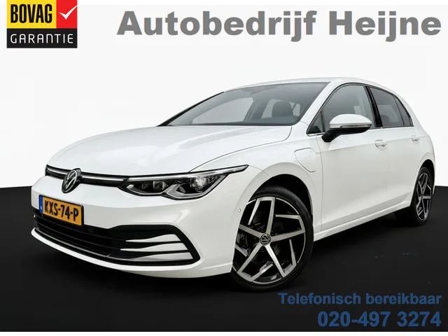 Volkswagen Golf (2022) — foto 1