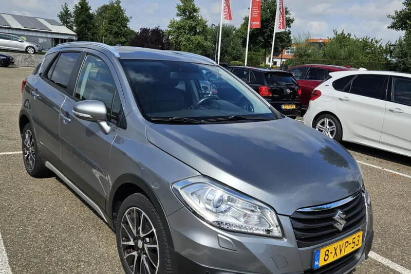 Suzuki S-Cross (2014)