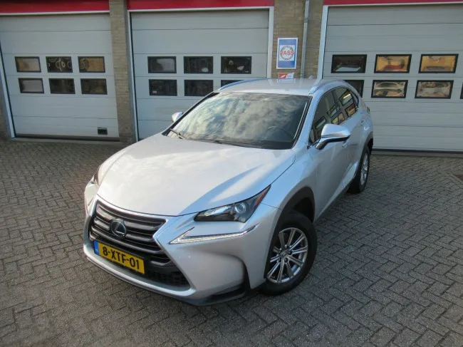 Lexus NX (2014) — foto 1