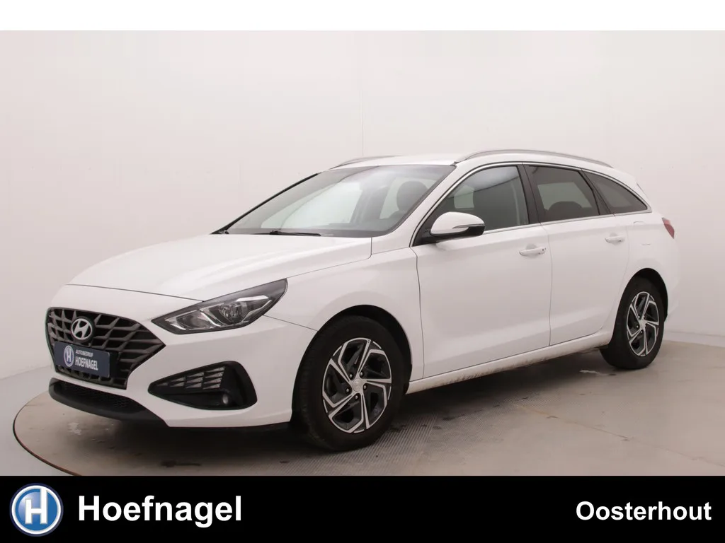 Hyundai i30 (2022) — foto 1