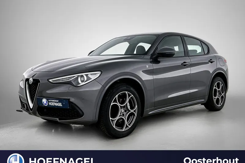 Alfa Romeo Stelvio (2022)