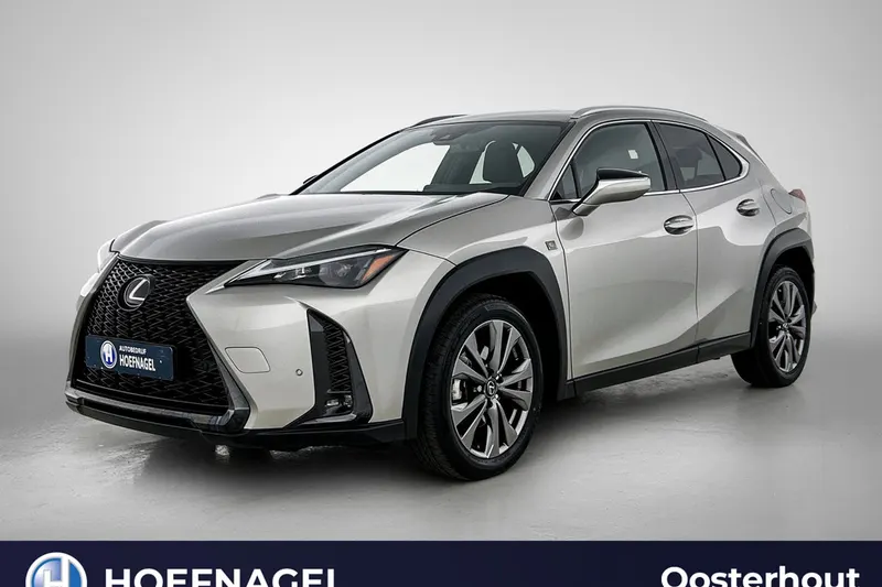 Lexus UX (2024)