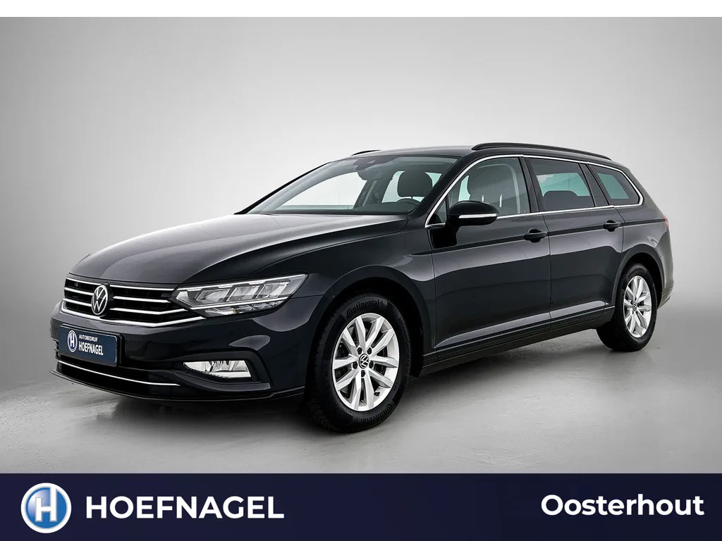 Volkswagen Passat (2023) — foto 1