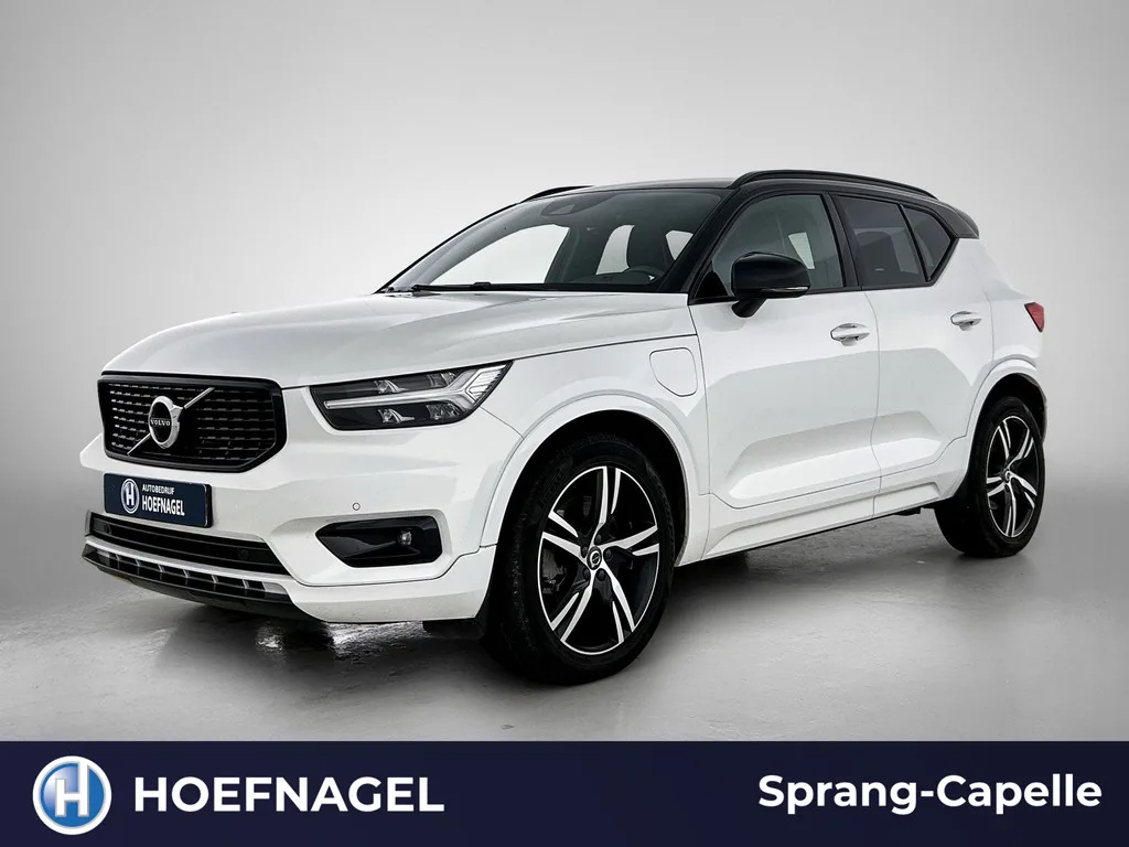 Volvo XC40 (2021) — foto 1