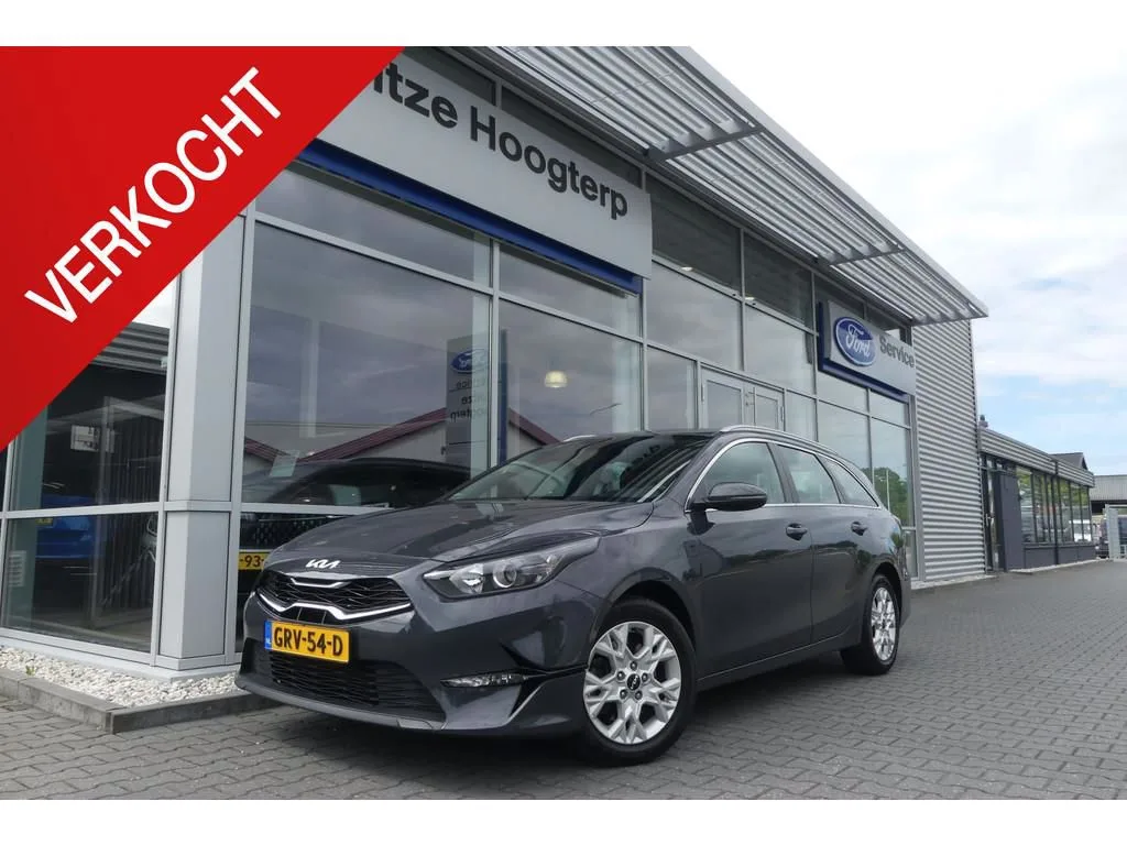 Kia Ceed (2022) — foto 1