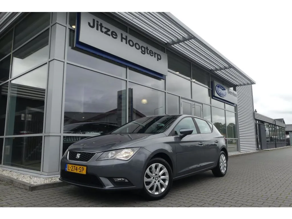 SEAT Leon (2015) — foto 1