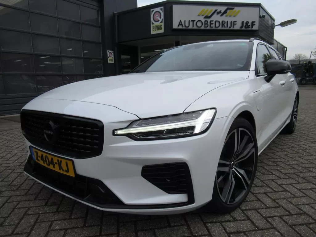 Volvo V60 (2019) — foto 1