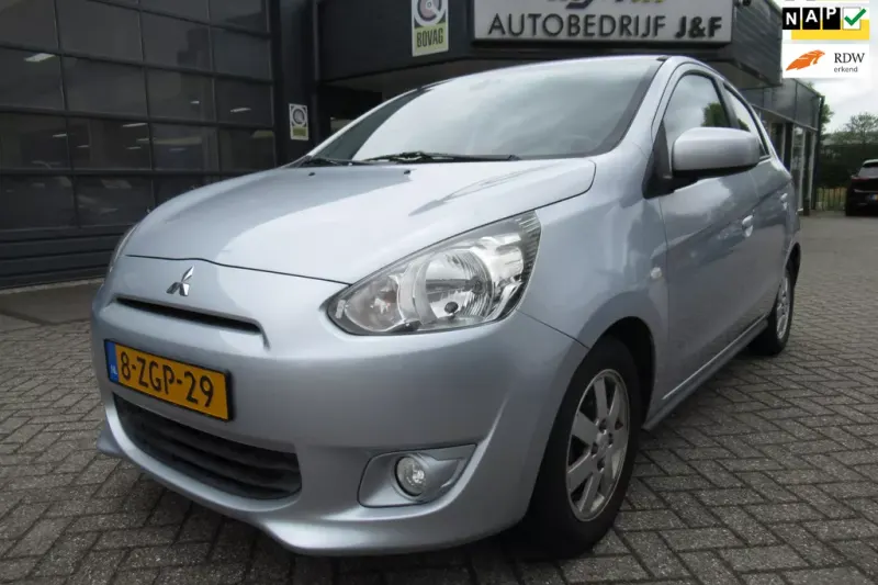 Mitsubishi Space Star (2015)