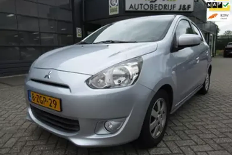 Mitsubishi Space Star (2015)