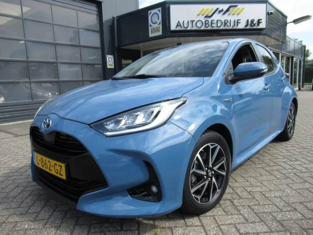 Toyota Yaris (2021) — foto 1