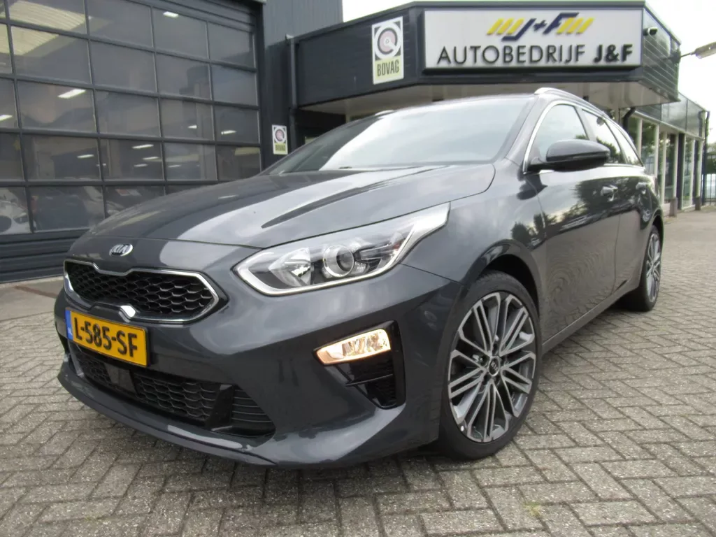 Kia Ceed (2021) — foto 1