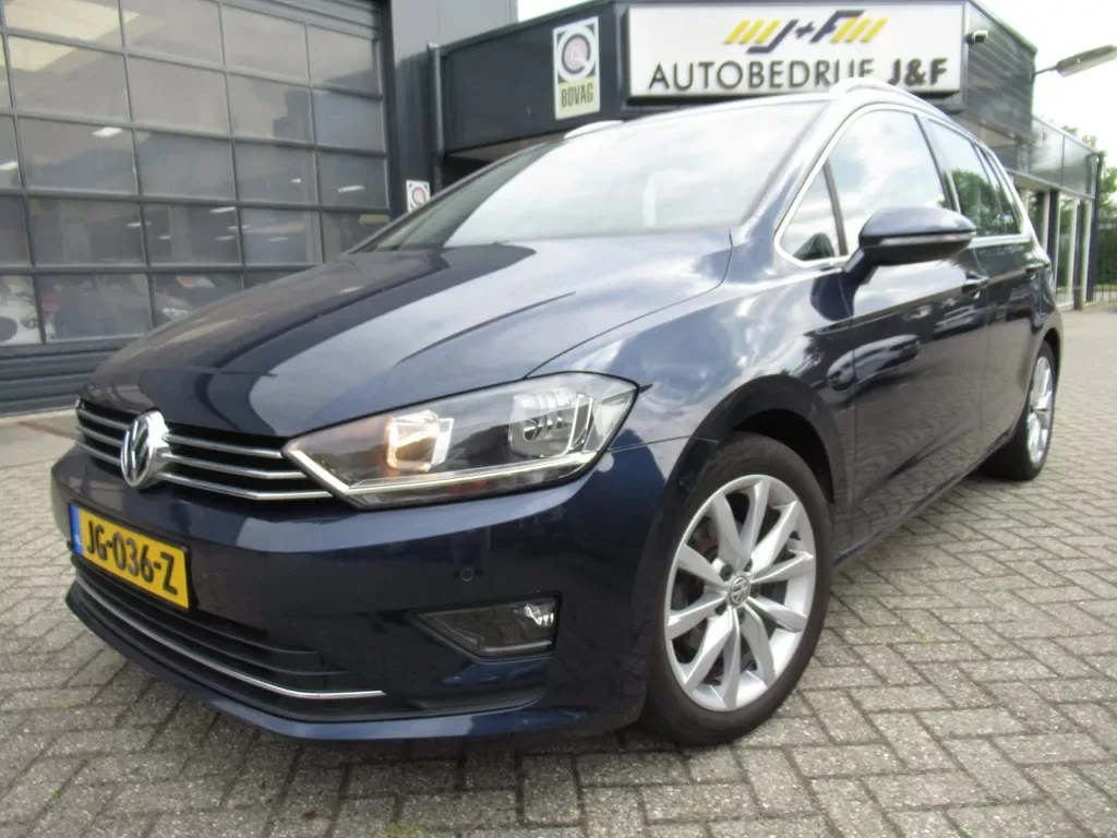 Volkswagen Golf Sportsvan (2016) — foto 1