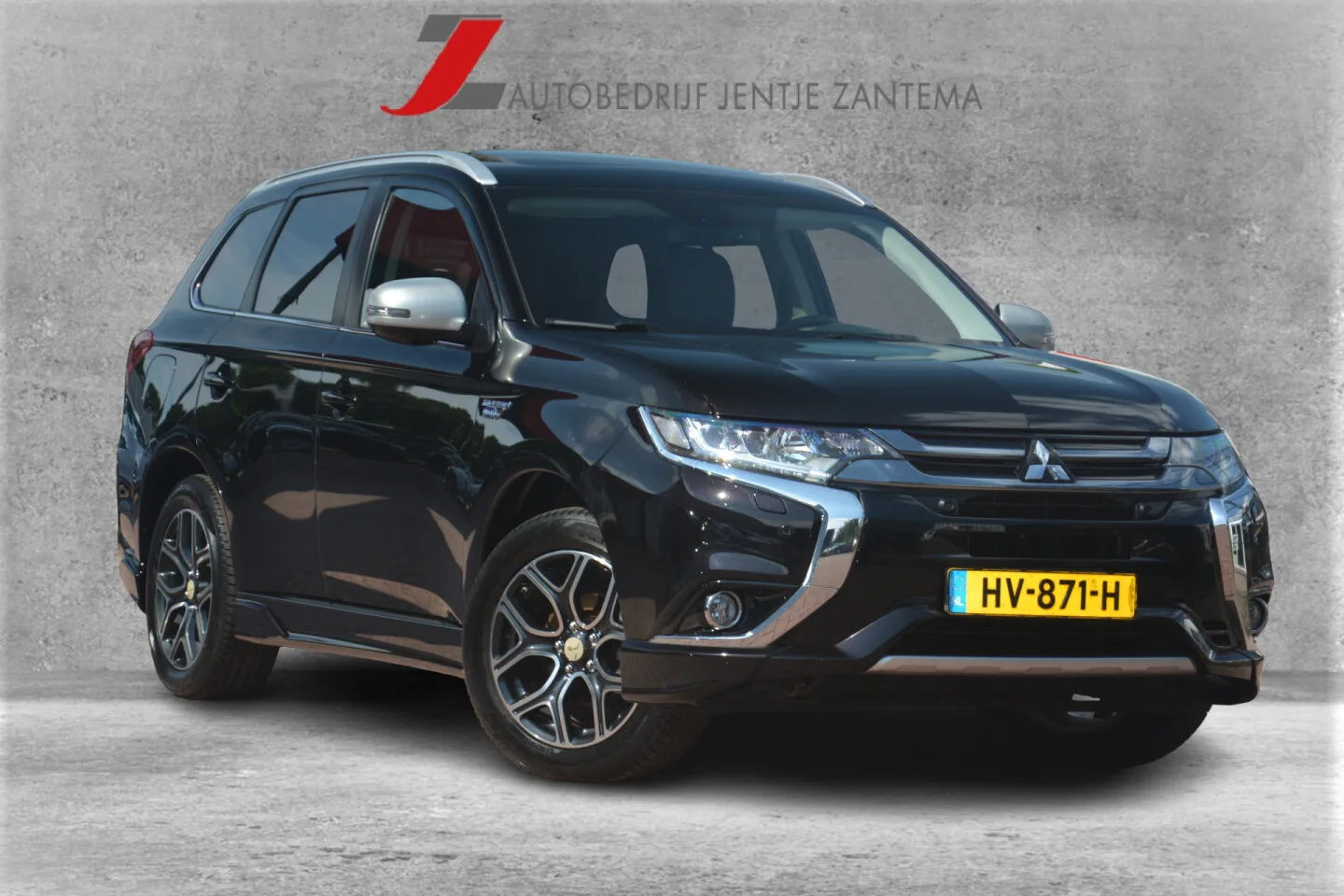 Mitsubishi Outlander (2015) — foto 1