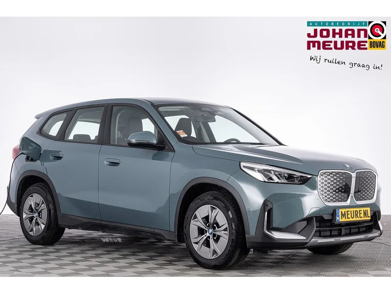 BMW iX1 (2024) — foto 1
