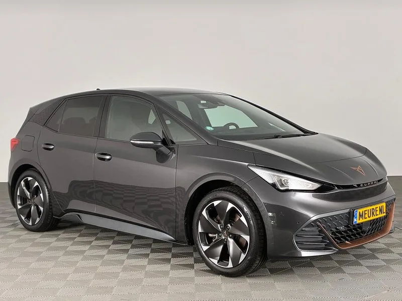 CUPRA Born (2023) — foto 1