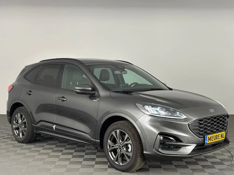 Ford Kuga (2023) — foto 1