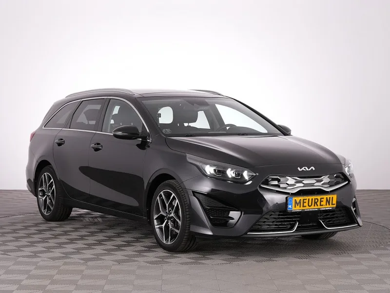 Kia Ceed (2022) — foto 1