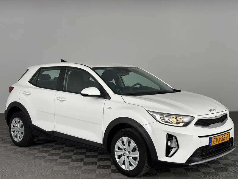 Kia Stonic (2024) — foto 1