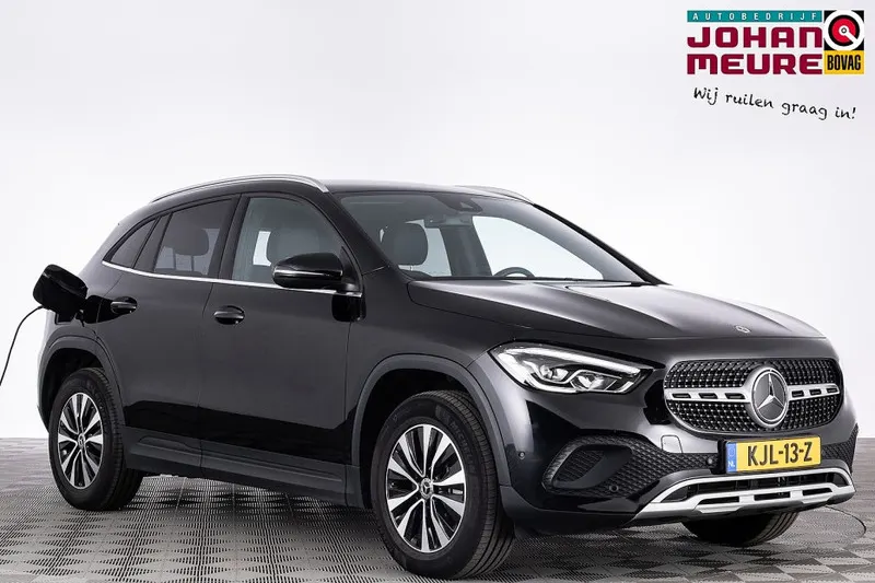 Mercedes-Benz GLA (2022)