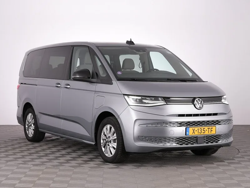 Volkswagen Multivan (2024) — foto 1