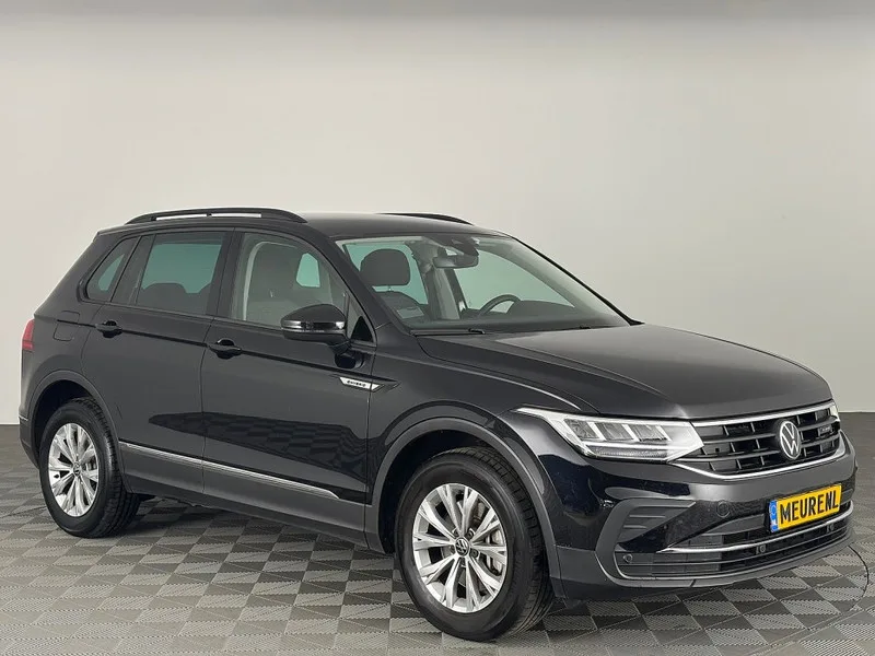 Volkswagen Tiguan (2023) — foto 1