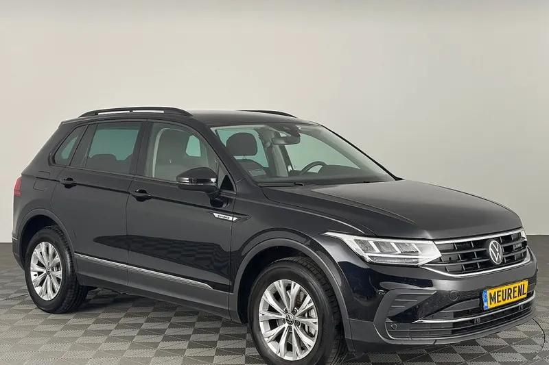 Volkswagen Tiguan (2023)