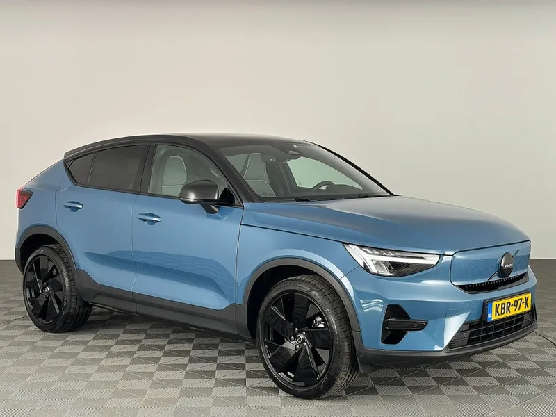 Volvo C40 (2023) — foto 1