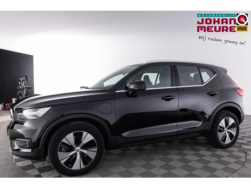 Volvo XC40 (2021) — foto 1