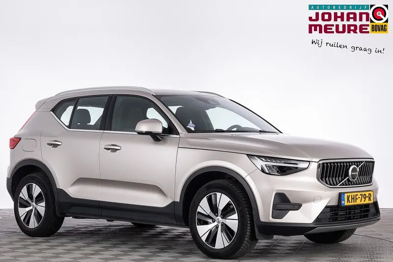 Volvo XC40 (2023)