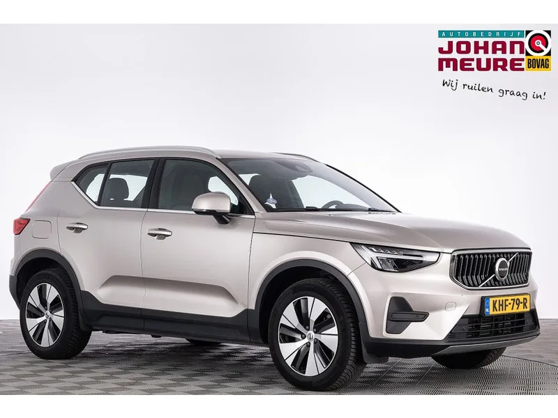 Volvo XC40 (2023) — foto 1