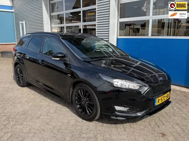 Ford Focus (2018) — foto 1