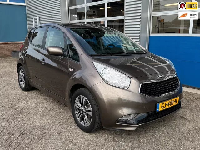 Kia Venga (2015) — foto 1