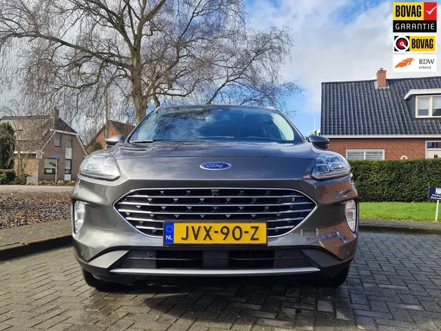 Ford Kuga (2022) — foto 1