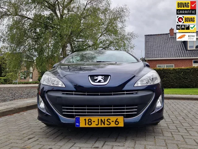 Peugeot 308 (2009) — foto 1