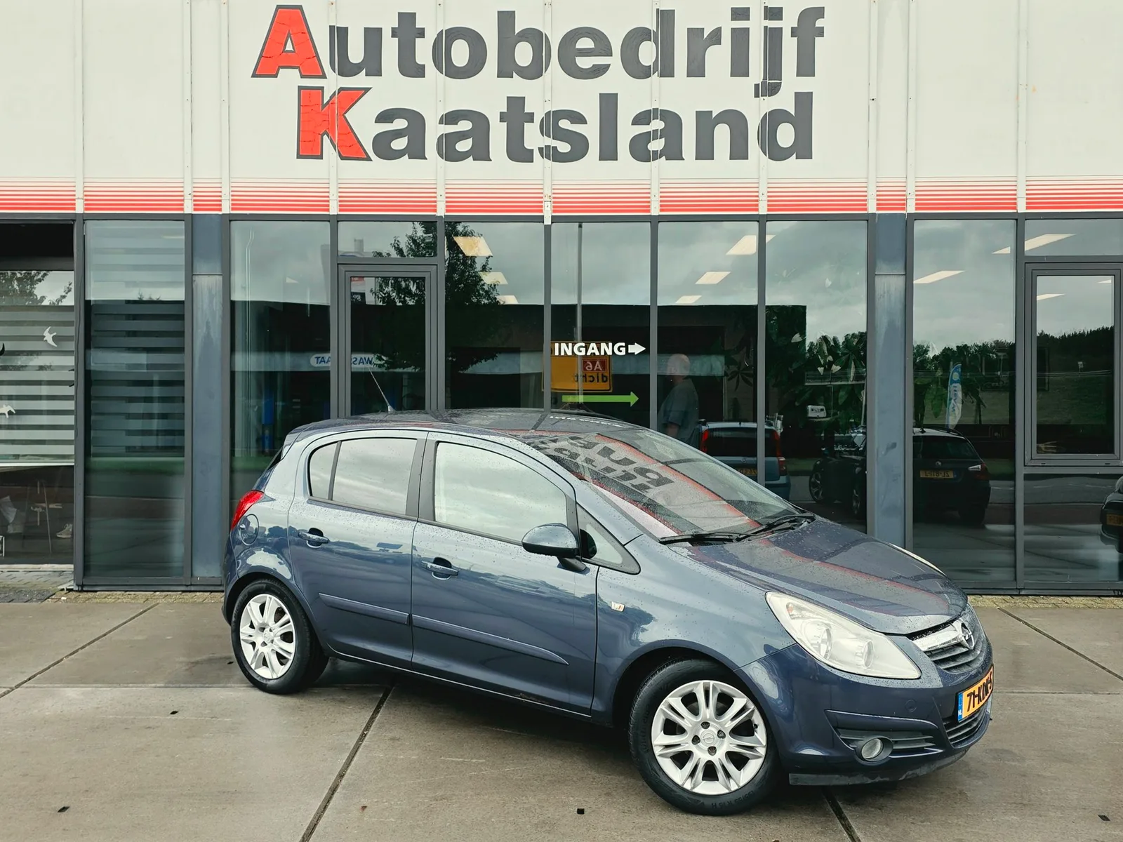 Opel Corsa (2009) — foto 1