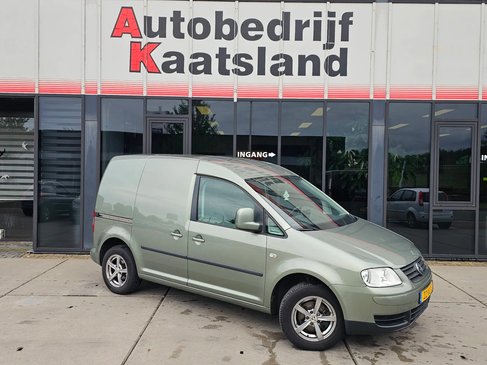 Volkswagen Caddy (2008) — foto 1