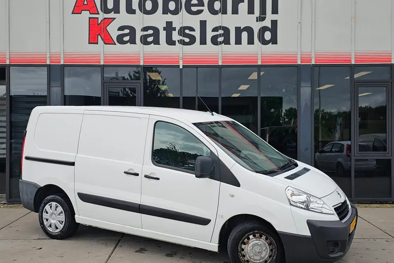 Peugeot Expert (2012)