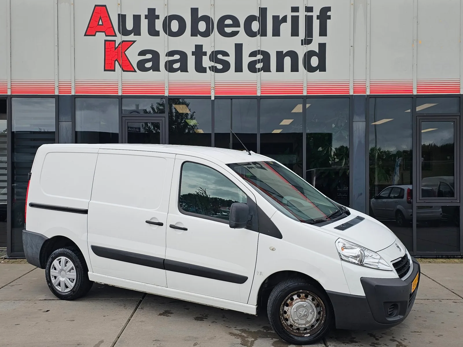 Peugeot Expert (2012) — foto 1