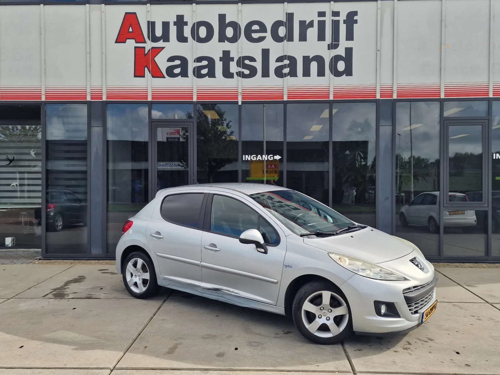 Peugeot 207 (2011) — foto 1
