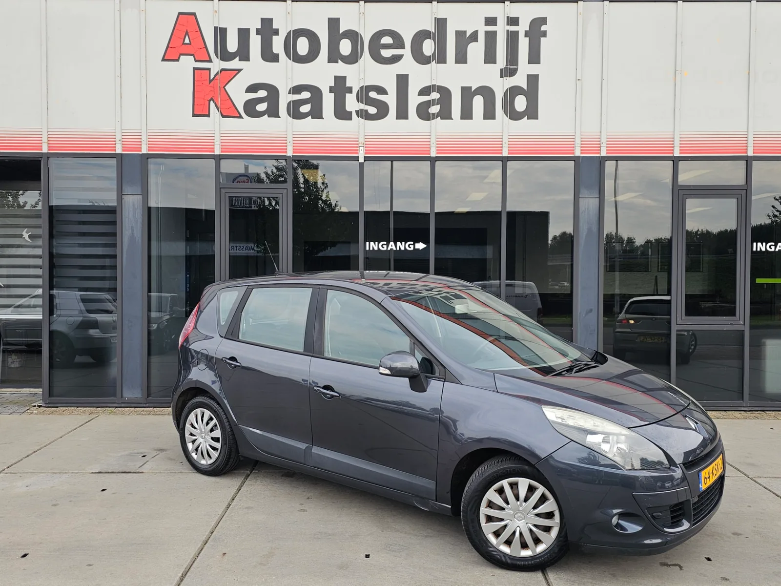 Renault Scénic (2010) — foto 1