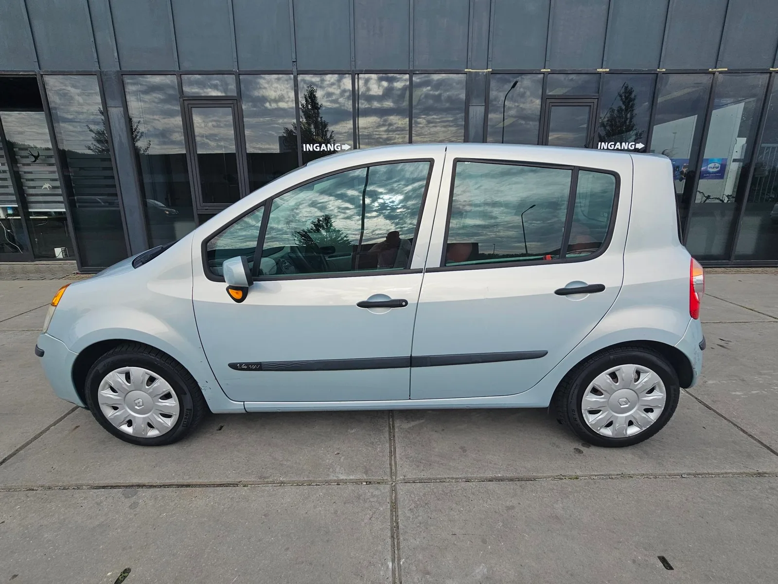 Renault Modus (2005) — foto 1